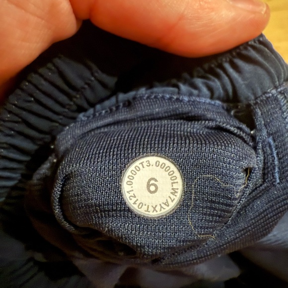 Lululemon 4” Hotty Hot High Rise Shorts - Picture 3 of 3